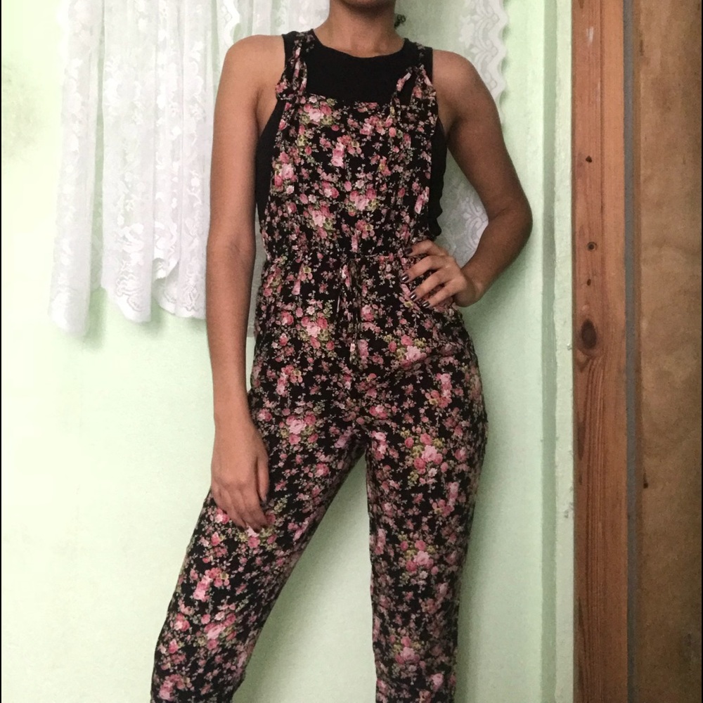 Cute Trendy Floral Jumper 💗